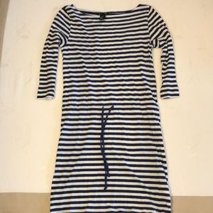 Navy + white 3/4 sleeve t shirt dress